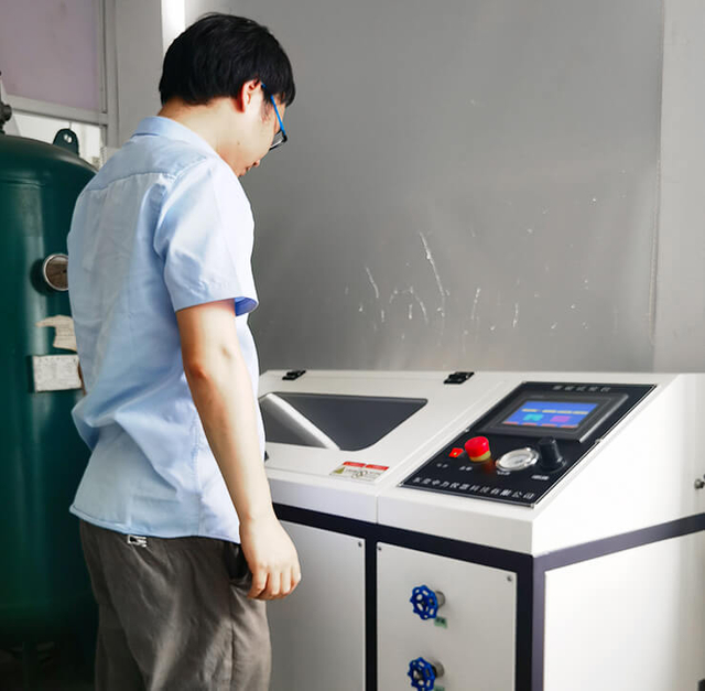 Burst pressure testing machine